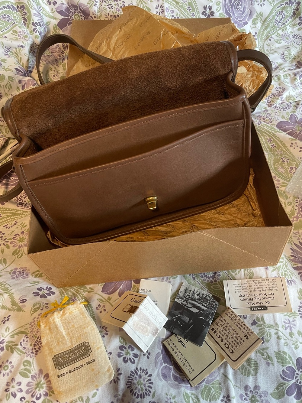 Vintage Coach City Bag in Tabac - Picture 11 of 12